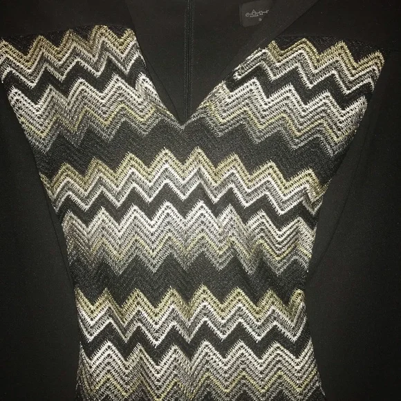 Connected Woman Panel Dress - Picture 2 of 4